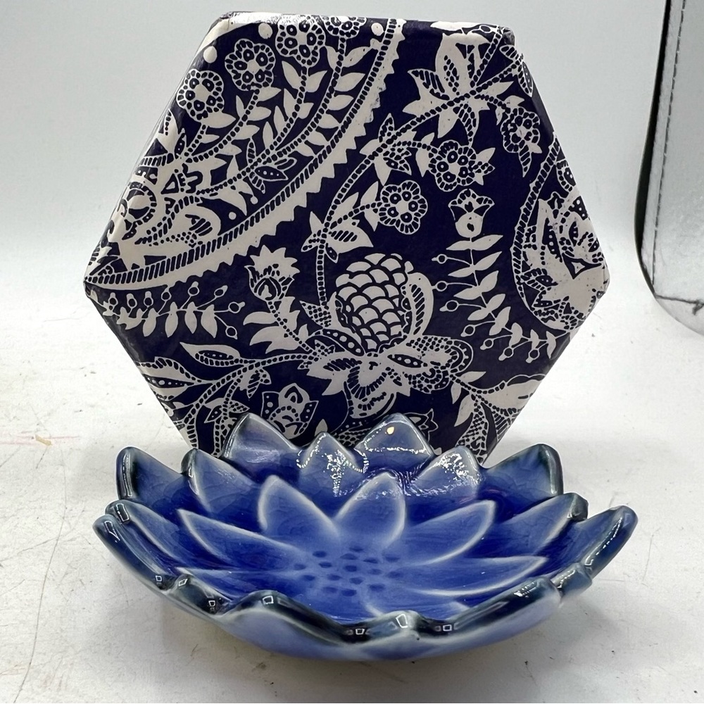 Kotobuki Blue Glazed Lotus Flower Tea Bag Holder   Vintage  in Box